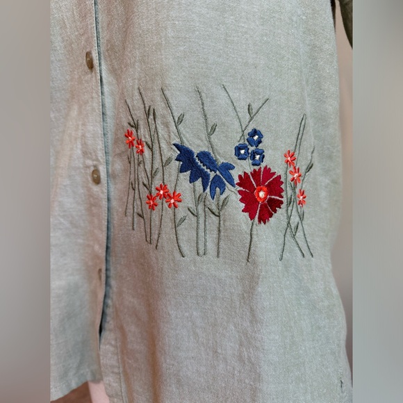 Bobbie Brooks Cotton Olive Green Short Sleeve Button Up With Floral Embroidery - Picture 3 of 8